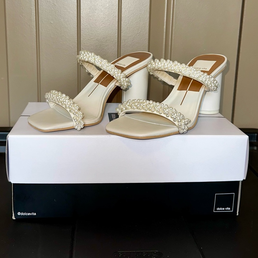 Dolce Vita Noel Vanilla Pearls Heels. Size 6.